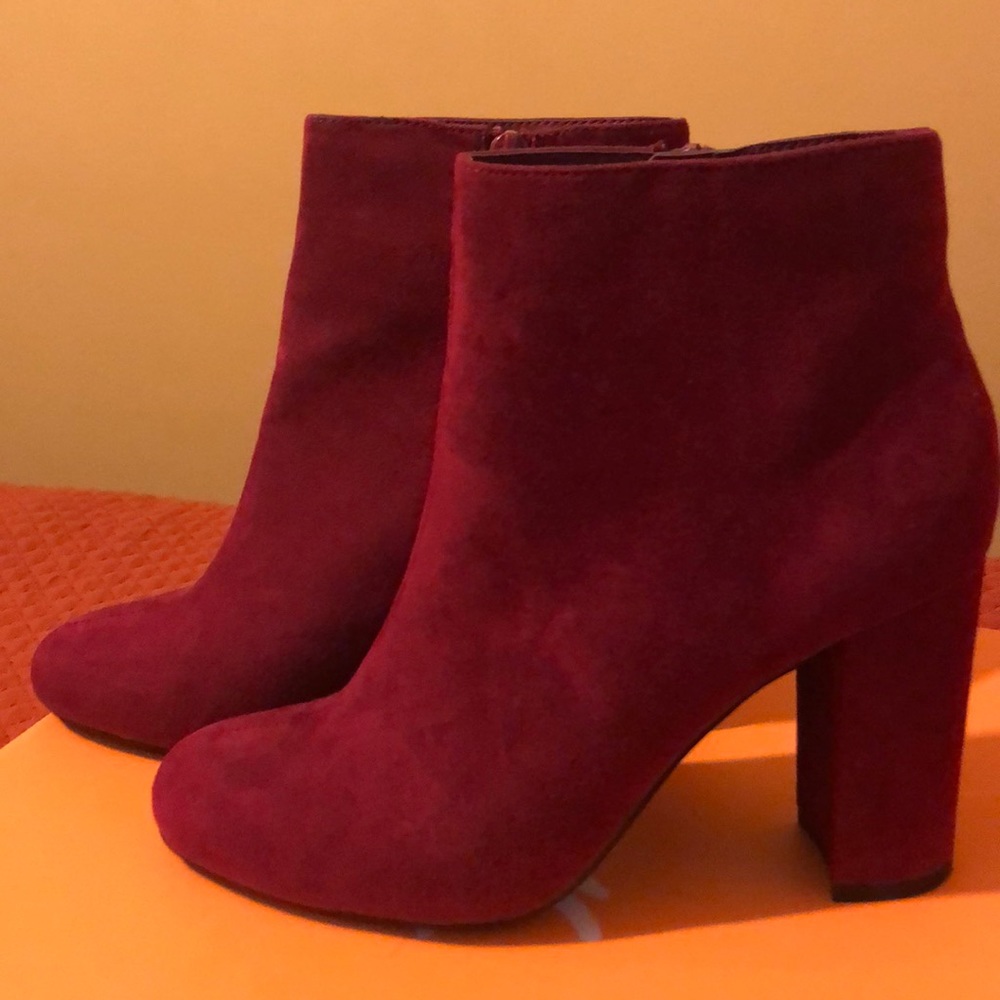 Suede wine boots